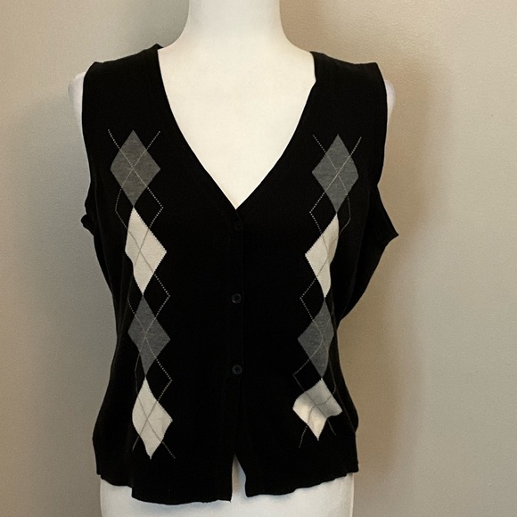 New York & Company Black Sweater Vest - Picture 4 of 6
